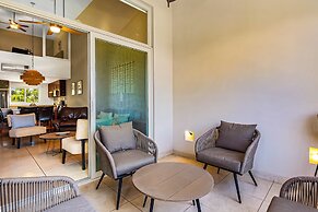Cozy Condo With Loft, Private Balcony and Gorgeous Shared Pool