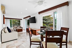 Spacious Suite With Wraparound Terrace, Rooftop Infinity Pool & Resort