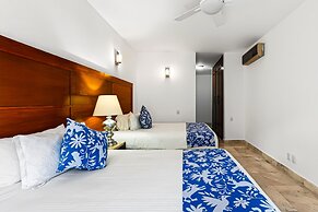 Spacious Suite With Wraparound Terrace, Rooftop Infinity Pool & Resort