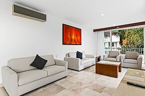 Spacious Suite With Wraparound Terrace, Rooftop Infinity Pool & Resort