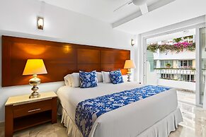Spacious Suite With Wraparound Terrace, Rooftop Infinity Pool & Resort