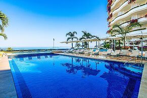Spacious Suite With Wraparound Terrace, Rooftop Infinity Pool & Resort