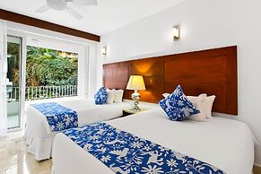 Spacious Suite With Wraparound Terrace, Rooftop Infinity Pool & Resort