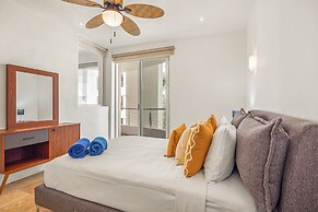 Ocean-view Condo With Resort Pool & Sundeck