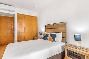 Ocean-view Condo With Resort Pool & Sundeck