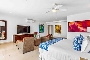 Elegant Multi-level Penthouse With Rooftop Jacuzzi, bay Views, Pool & 