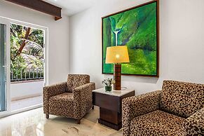 Elegant Multi-level Penthouse With Rooftop Jacuzzi, bay Views, Pool & 