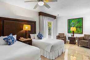 Elegant Multi-level Penthouse With Rooftop Jacuzzi, bay Views, Pool & 