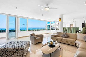 Elegant Multi-level Penthouse With Rooftop Jacuzzi, bay Views, Pool & 