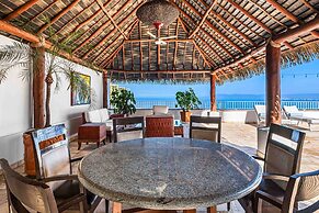 Elegant Multi-level Penthouse With Rooftop Jacuzzi, bay Views, Pool & 