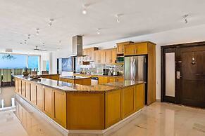 Elegant Multi-level Penthouse With Rooftop Jacuzzi, bay Views, Pool & 