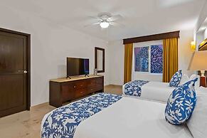 Elegant Multi-level Penthouse With Rooftop Jacuzzi, bay Views, Pool & 