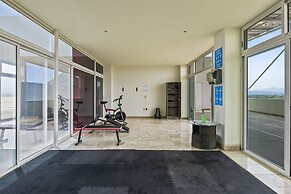 Chic Coastal Condo With Private Balcony, Pool Access & Steps to the Be