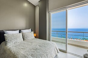 Dog-friendly Ocean View Penthouse & Studio With a Full Kitchen & Kitch
