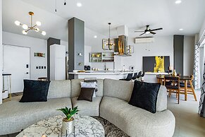 Dog-friendly Ocean View Penthouse & Studio With a Full Kitchen & Kitch
