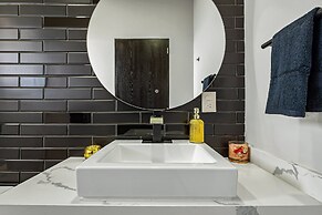 Dog-friendly Ocean View Penthouse & Studio With a Full Kitchen & Kitch