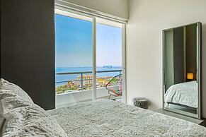 Dog-friendly Ocean View Penthouse & Studio With a Full Kitchen & Kitch