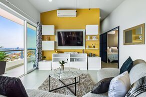 Dog-friendly Ocean View Penthouse & Studio With a Full Kitchen & Kitch