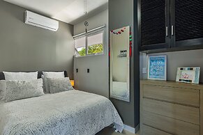 Dog-friendly Ocean View Penthouse & Studio With a Full Kitchen & Kitch
