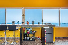 Dog-friendly Ocean View Penthouse & Studio With a Full Kitchen & Kitch