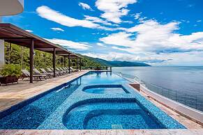 Inviting Waterfront Condo With Amazing Pool, Balcony & W/D