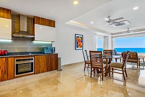 Inviting Waterfront Condo With Amazing Pool, Balcony & W/D