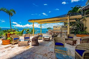 Inviting Waterfront Condo With Amazing Pool, Balcony & W/D