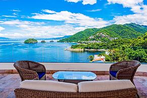 Inviting Waterfront Condo With Amazing Pool, Balcony & W/D