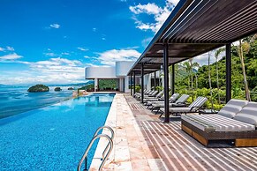 Inviting Waterfront Condo With Amazing Pool, Balcony & W/D