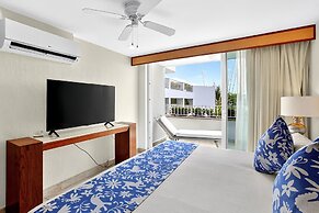 Stunning Oceanview Suite With Cliffside Infinity Pool, Terrace & Gourm
