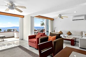 Stunning Oceanview Suite With Cliffside Infinity Pool, Terrace & Gourm