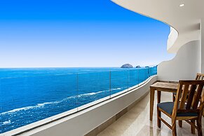 Luxury Bayfront Condo With Amazing Views, Pool & spa