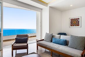 Luxury Bayfront Condo With Amazing Views, Pool & spa