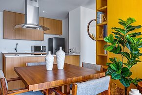 Oceanfront Condo With a Full Kitchen, Pool, & Beach Access