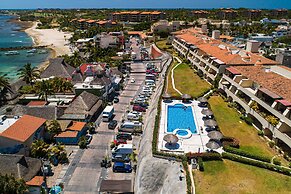 Oceanfront Condo With Pool, Balcony, Amazing Views, Washer/dryer, & Pa