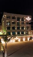 Padma Hotel