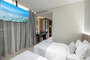 Padma Hotel