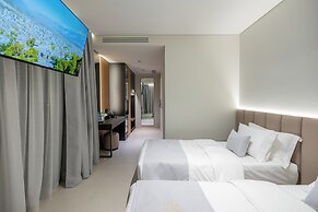 Padma Hotel