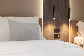 Padma Hotel