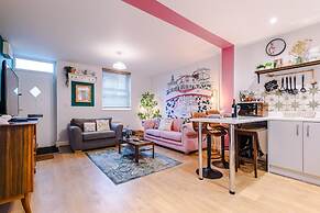 Stunning City Centre Home Perfect For Couples