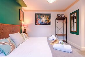 Stunning City Centre Home Perfect For Couples