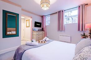Stunning City Centre Home Perfect For Couples