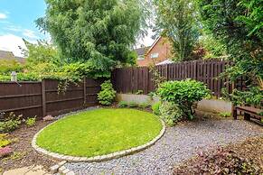 NEW Stunning Home Ideal for Groups Free Parking
