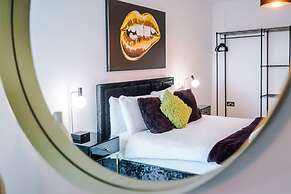 NEW Stunning City Centre Flat Amazing Location