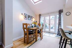 NEW Spacious 2-bed Home Amazing Location