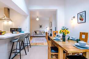 NEW Spacious 2-bed Home Amazing Location