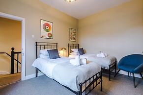 NEW Spacious 2-bed Home Amazing Location