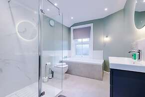 NEW Spacious 2-bed Home Amazing Location