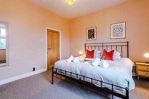 NEW Spacious 2-bed Home Amazing Location
