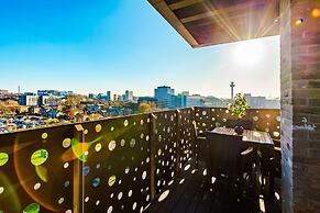 Stunning 2-bed Flat Amazing Location Sleeps 4